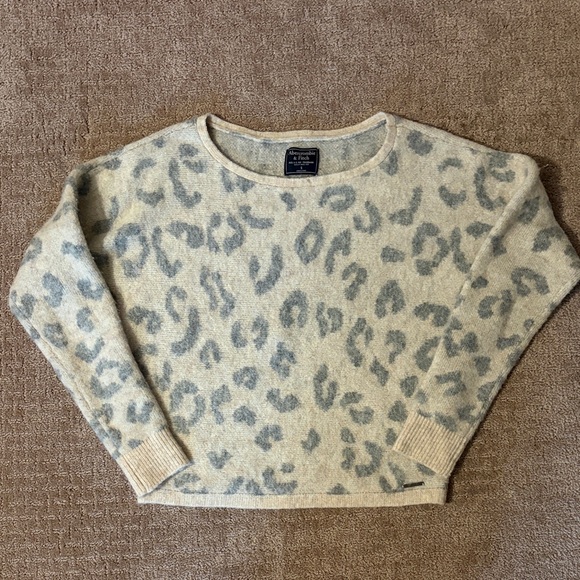 Abercrombie & Fitch Sweaters - Abercrombie & Fitch Sweater
